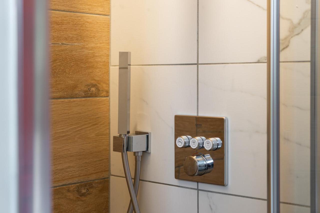 Hotel Une Chambre En Ville Тулуза Екстериор снимка